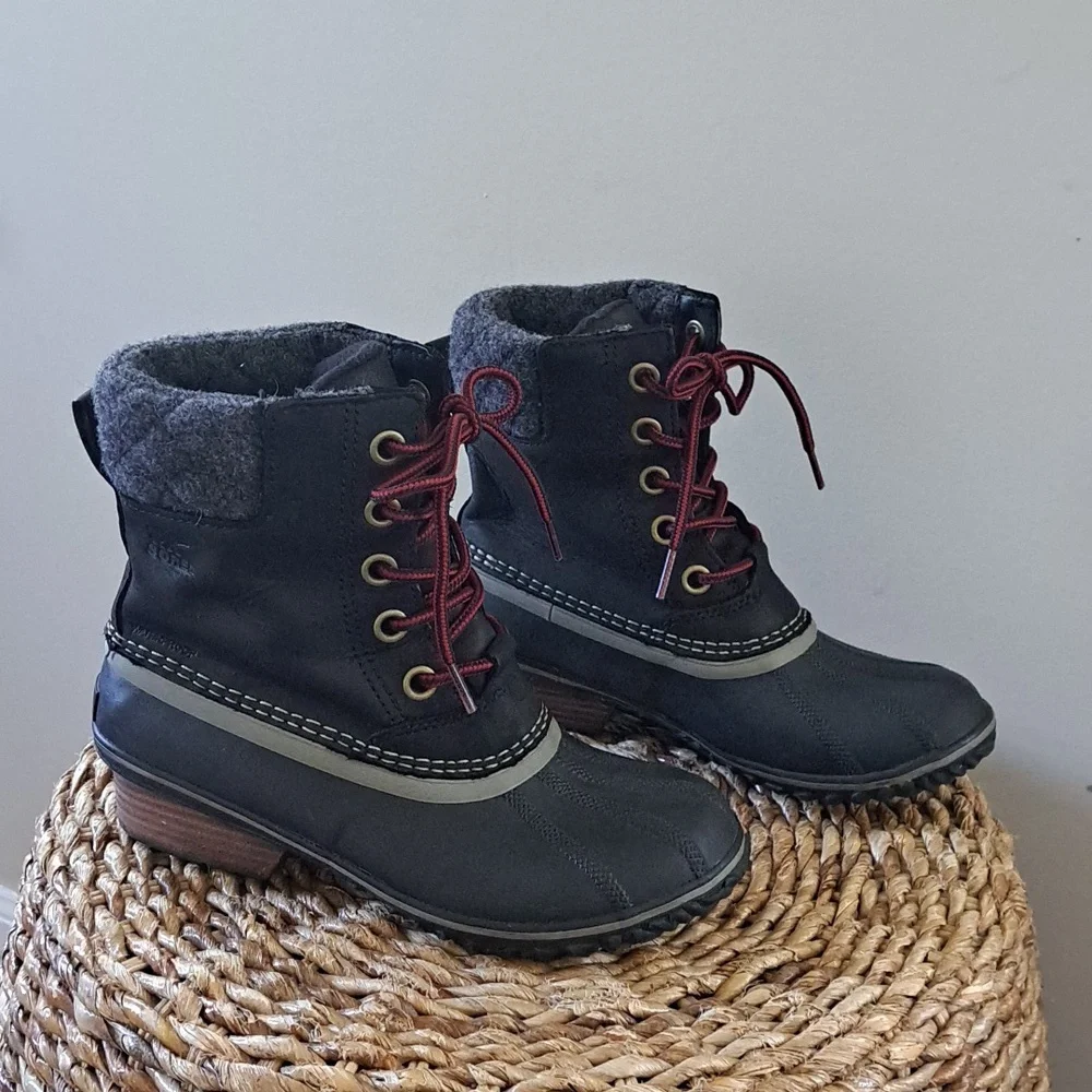 Sorel Womens Slimpack II Lace Up Winter Boots Black/Red Waterproof/Insulated S-7